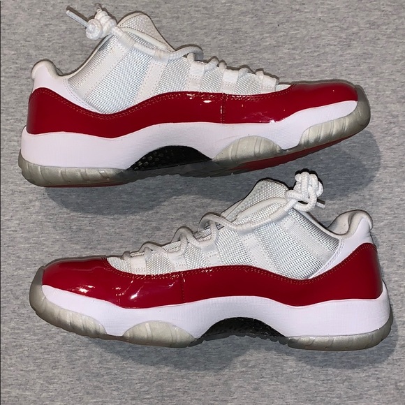 //SOLD// Air Jordan 11 Retro lows - Picture 3 of 4